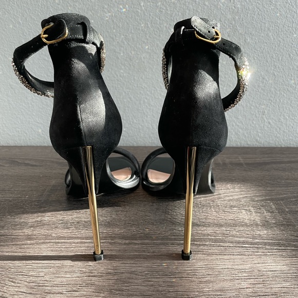 Authentic Alexander McQueen shoes - Picture 3 of 8